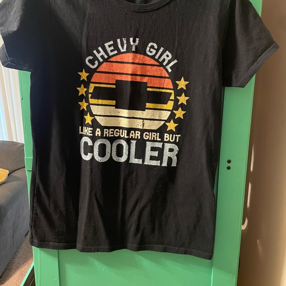 Gildan Black Retro Graphic Tee Short Sleeve